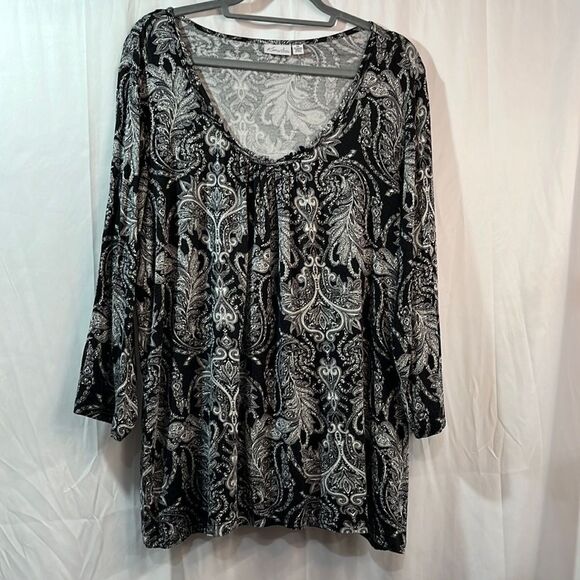 (10) Kim rogers 2X top rayon and spandex black and white - Picture 2 of 5